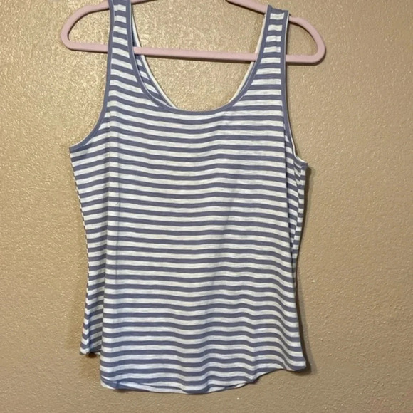 ☀️ Adorable NIC + ZOE tank top ☀️ - Picture 1 of 5